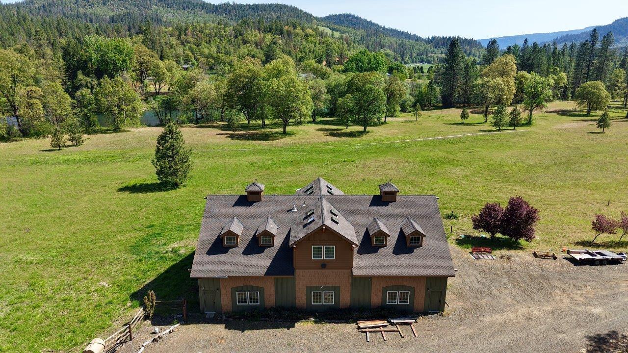 7159 Crowfoot Road Trail, OR 97541 - Photo 4 of 58 Garage/Shop