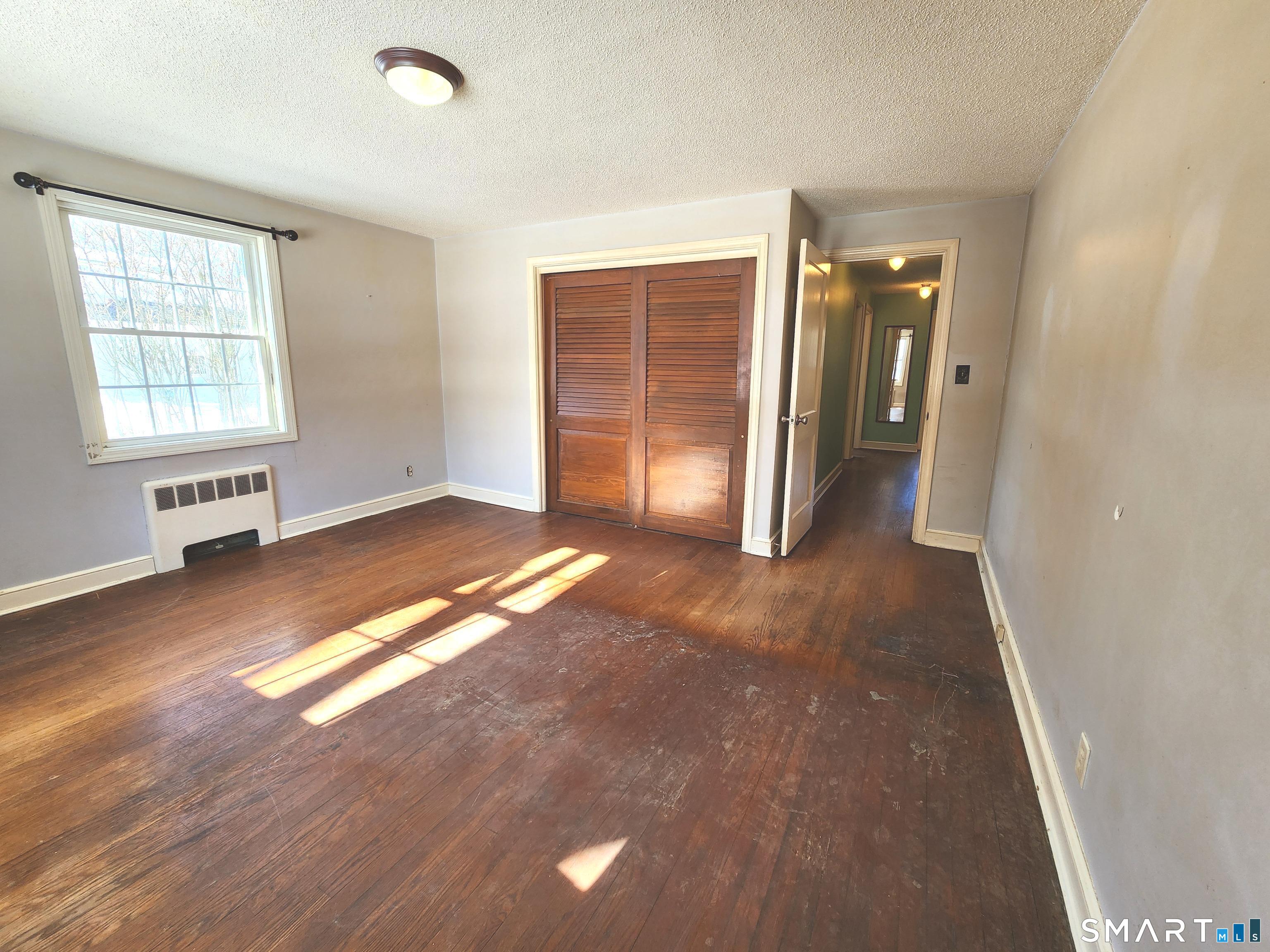 257 Green Road Manchester, CT 06042 - Photo 22 of 37 Primary bedroom