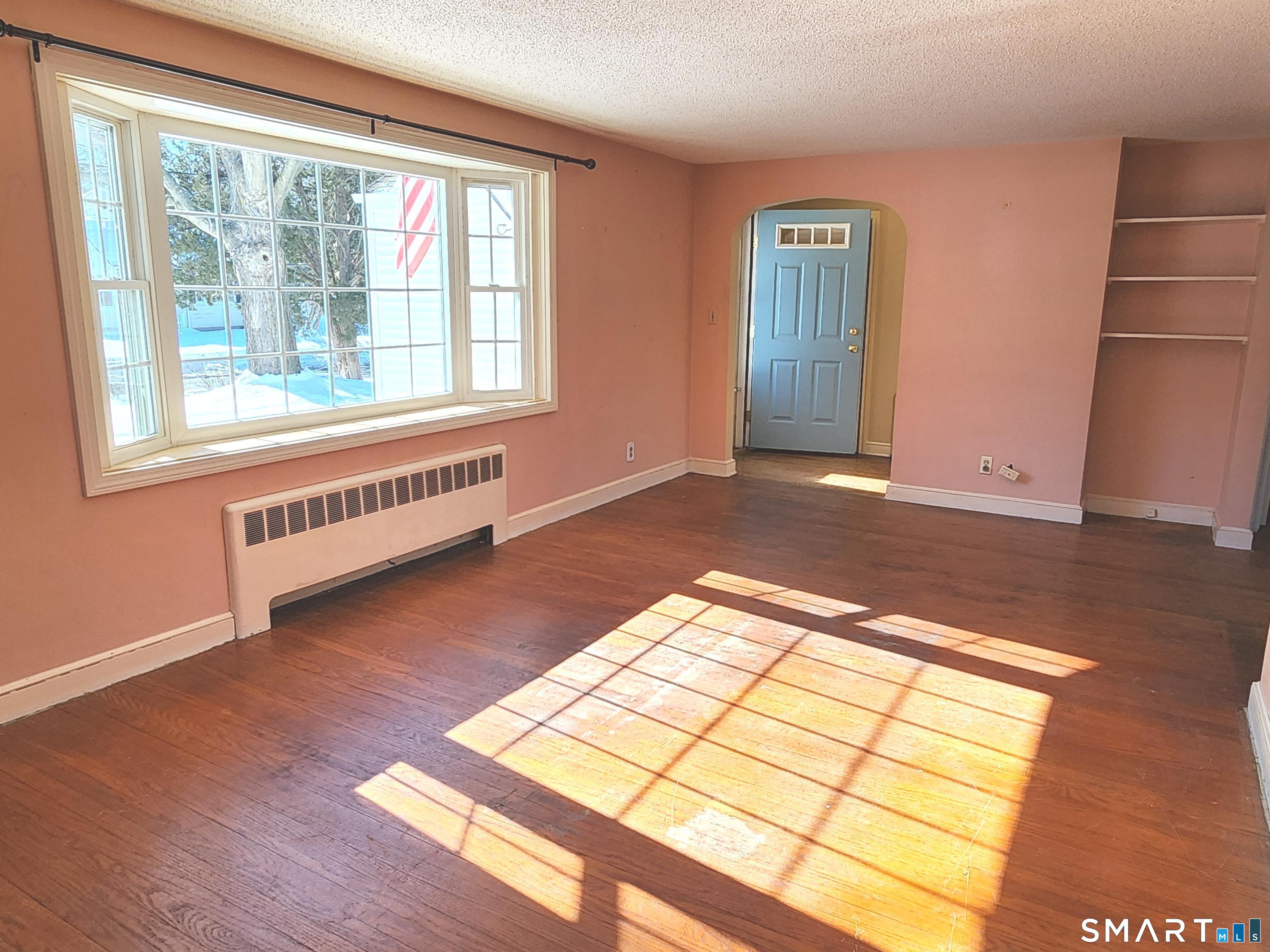 257 Green Road Manchester, CT 06042 - Photo 7 of 37 Lot's of natural sunlight