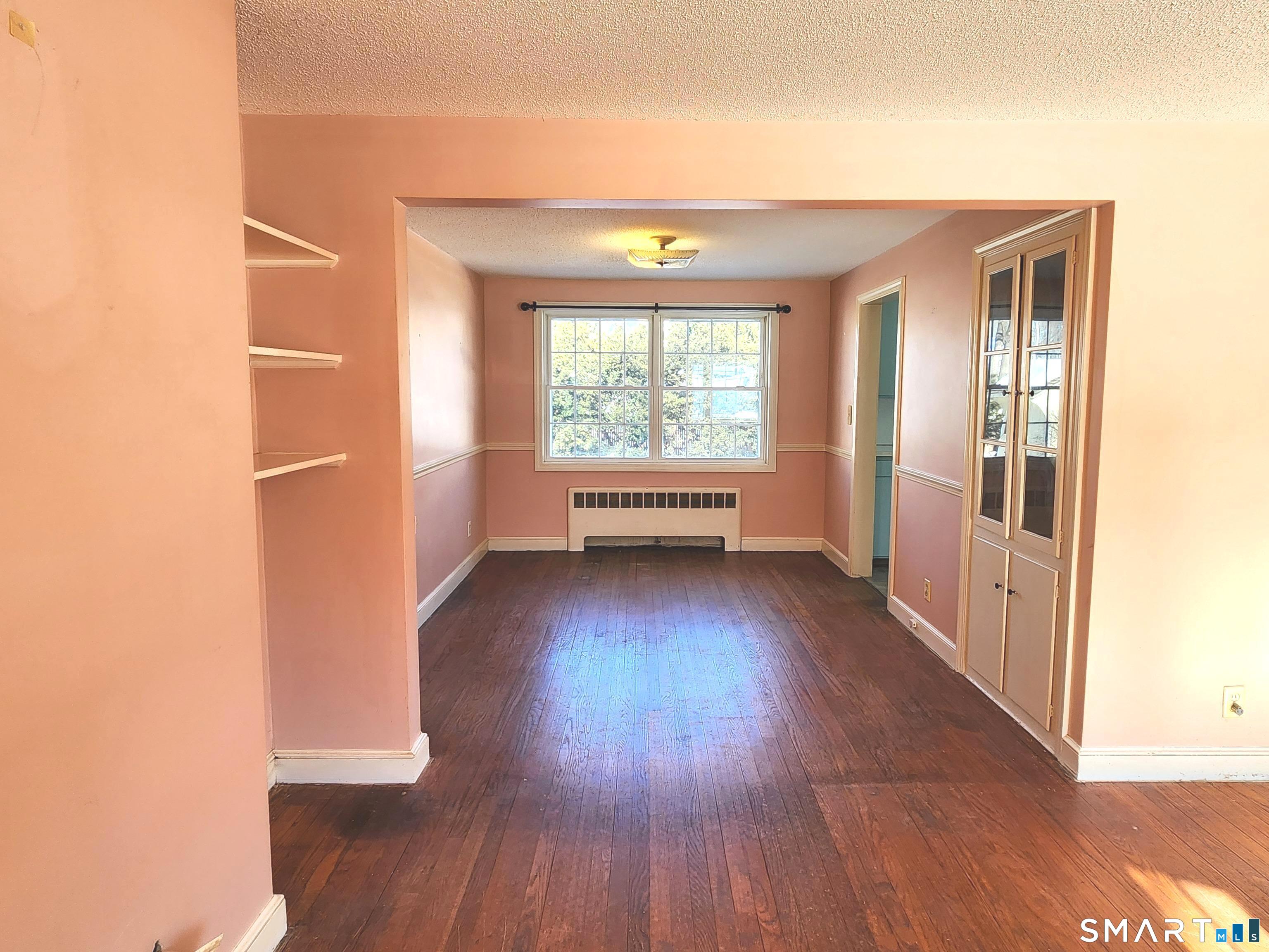 257 Green Road Manchester, CT 06042 - Photo 10 of 37 Dining area