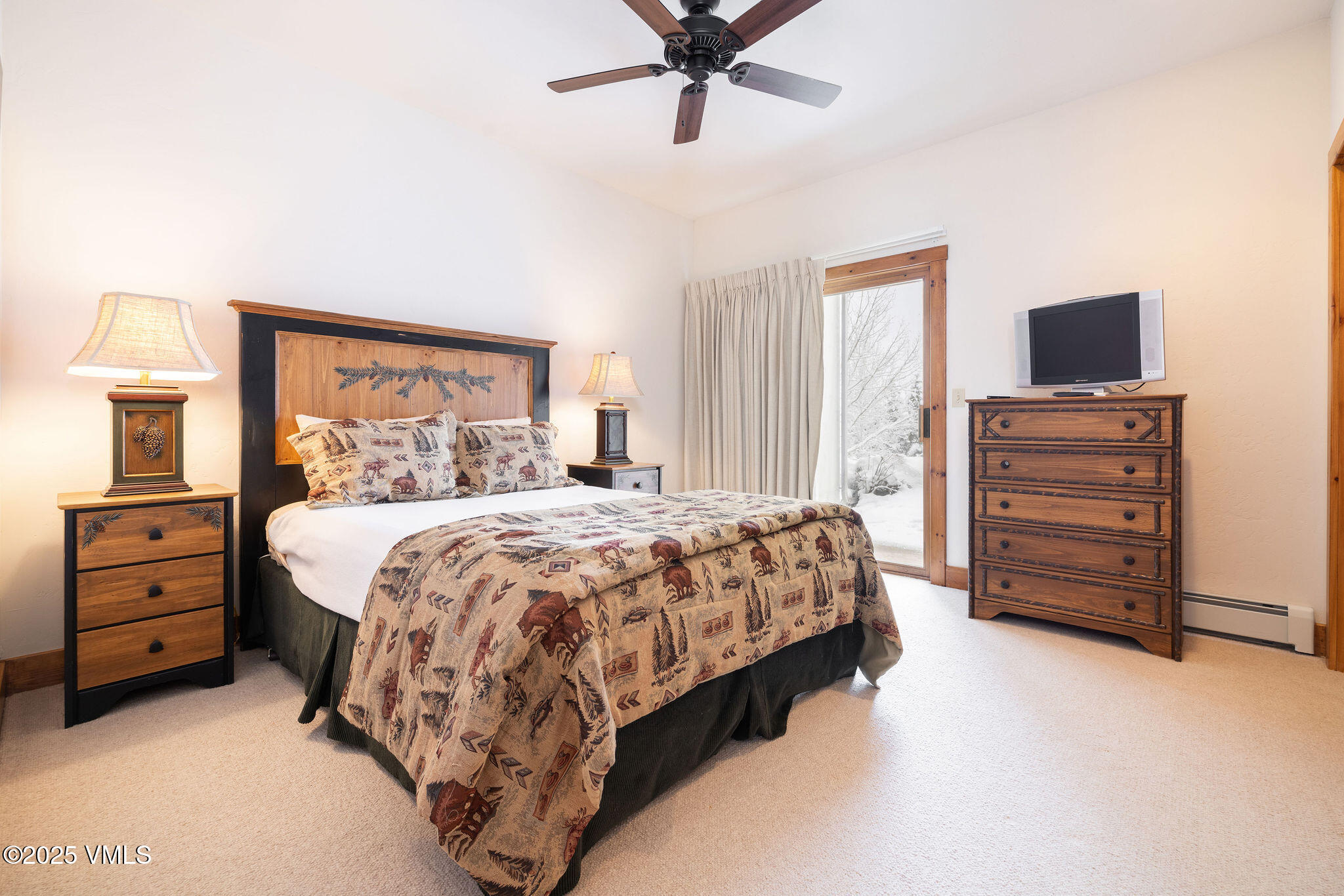 135 Knudson Ranch Road Edwards, CO 81632 - Photo 11 of 14 135_knudson_ranch_rd_interior_bed02