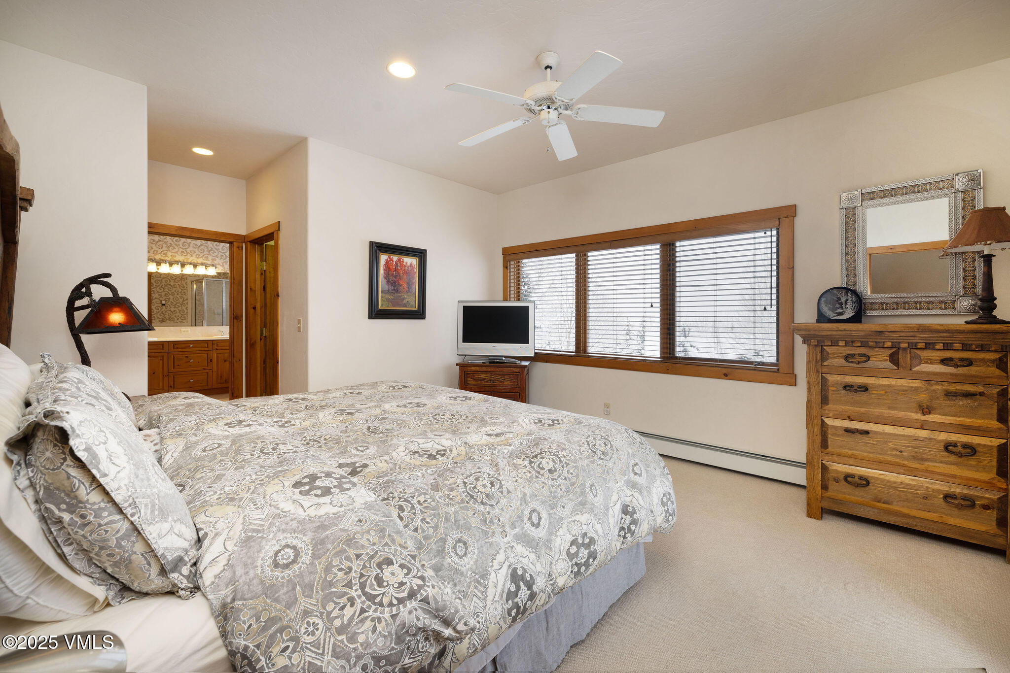 135 Knudson Ranch Road Edwards, CO 81632 - Photo 7 of 14 135_knudson_ranch_rd_interior_primary_b