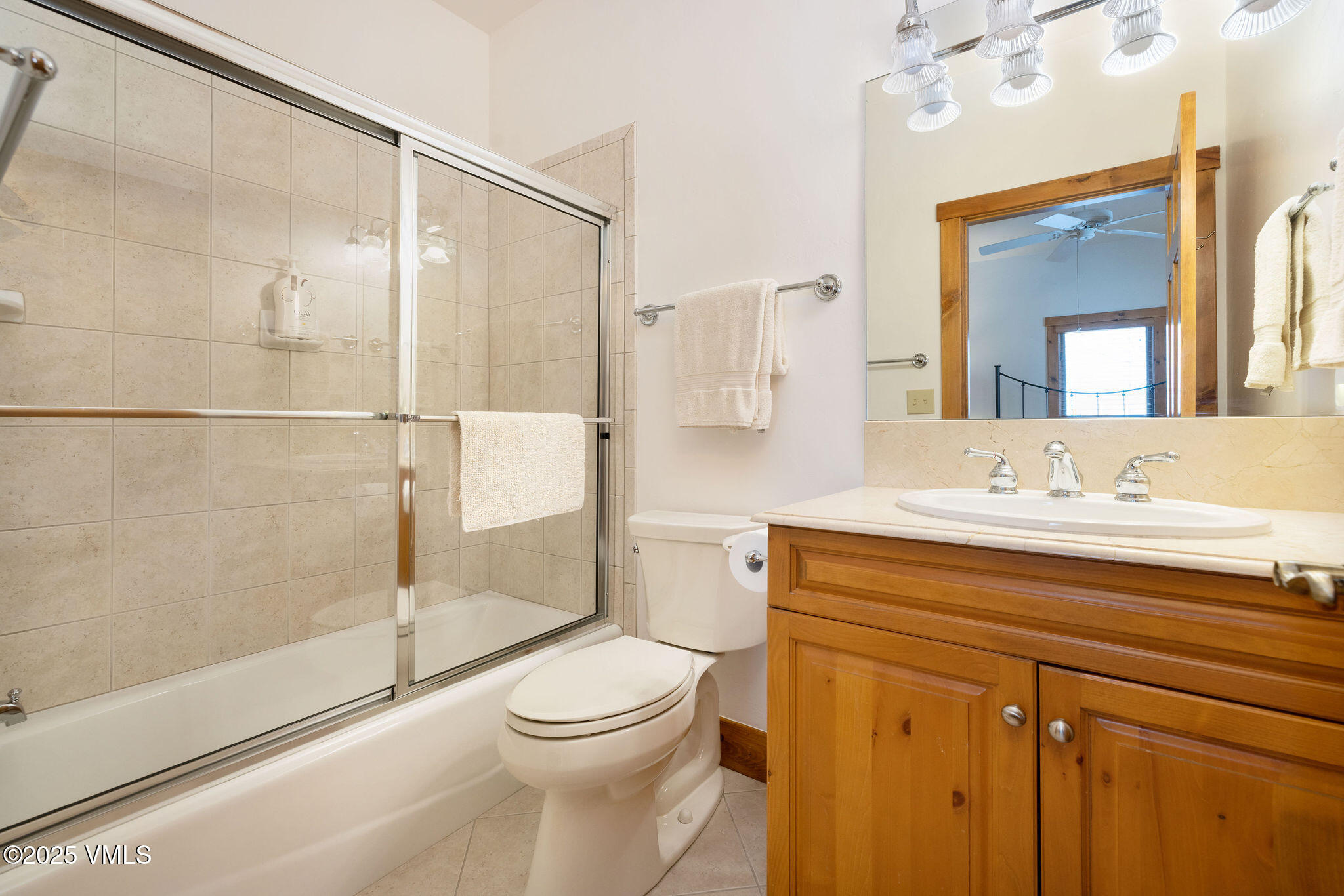 135 Knudson Ranch Road Edwards, CO 81632 - Photo 10 of 14 135_knudson_ranch_rd_interior_bath_03