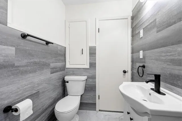 $239,000 | 1601 South Independence Street, Harrisonville, MO 64701