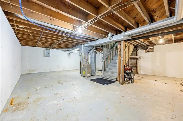 $239,000 | 1601 South Independence Street, Harrisonville, MO 64701