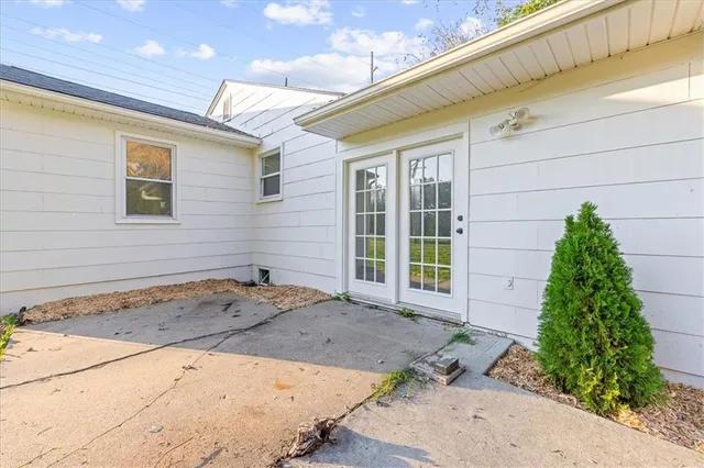 $239,000 | 1601 South Independence Street, Harrisonville, MO 64701