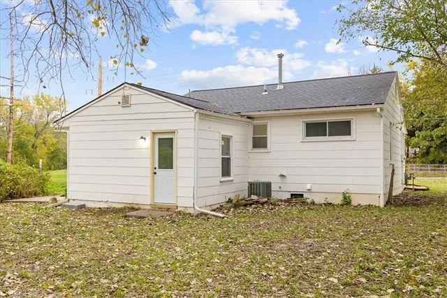 $239,000 | 1601 South Independence Street, Harrisonville, MO 64701