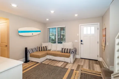 $1,599,000 | 807 Santa Barbara Place, San Diego, CA 92109