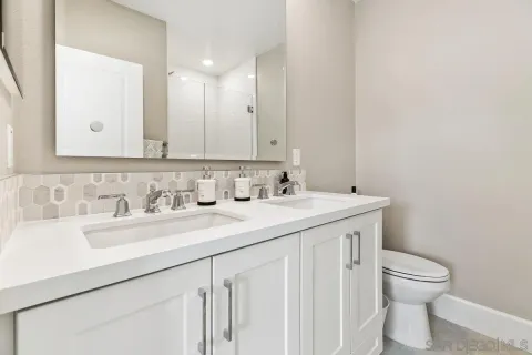 $1,599,000 | 807 Santa Barbara Place, San Diego, CA 92109