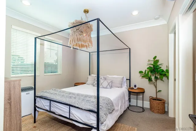 $1,599,000 | 807 Santa Barbara Place, San Diego, CA 92109