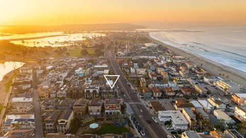 $1,599,000 | 807 Santa Barbara Place, San Diego, CA 92109