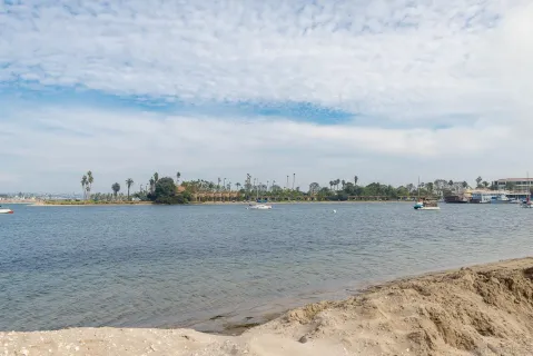 $1,599,000 | 807 Santa Barbara Place, San Diego, CA 92109