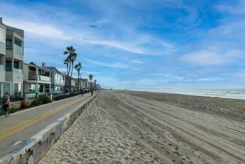 $1,599,000 | 807 Santa Barbara Place, San Diego, CA 92109