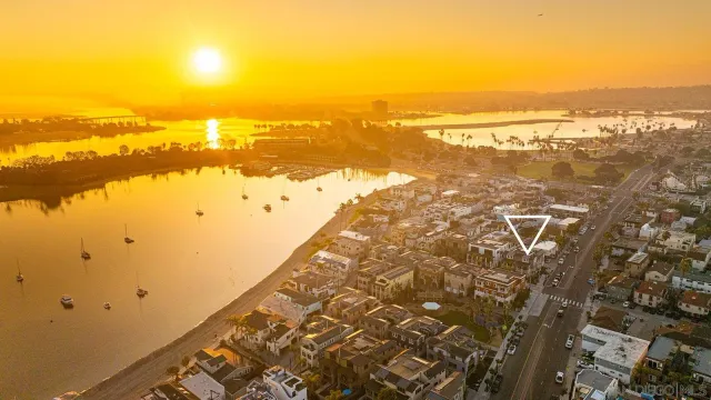 $1,599,000 | 807 Santa Barbara Place, San Diego, CA 92109