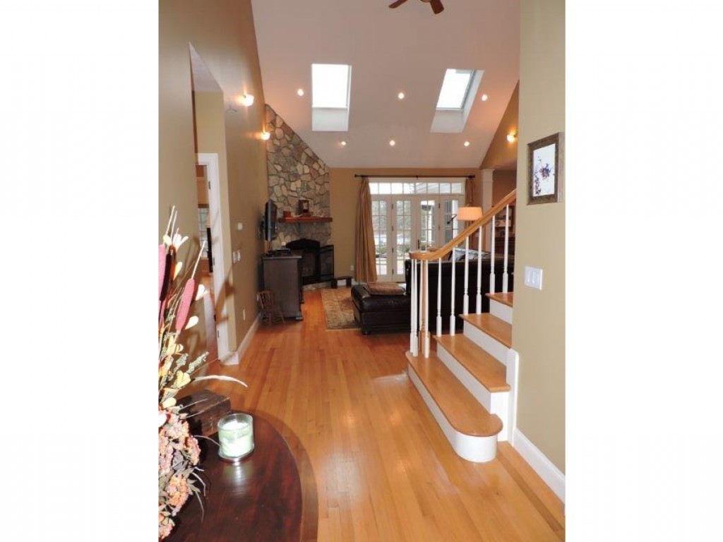 161 Fieldstone Road Hopkinton, NH 03229 - Photo 2 of 23