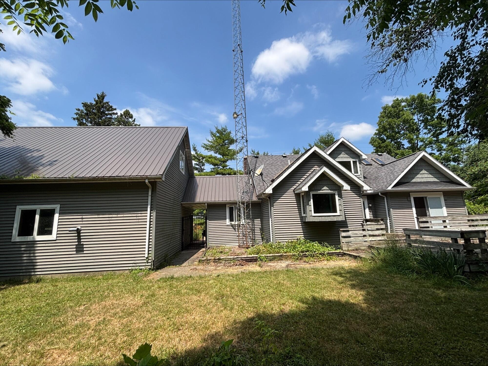 135 South Steer Street Addison, MI 49220 - Photo 2 of 24 processed-569B33DB-17F7-4174-ADC8-8EF9FF