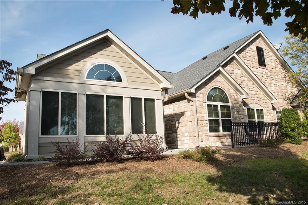 880 Ledgestone Court Tega Cay, SC 29708 - Photo 2 of 21