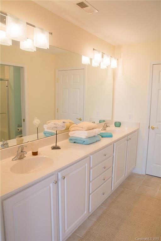 880 Ledgestone Court Tega Cay, SC 29708 - Photo 9 of 21