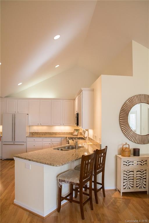 880 Ledgestone Court Tega Cay, SC 29708 - Photo 10 of 21
