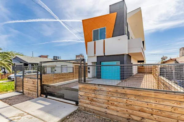 $1,950 | 1933 East Monroe Street, Unit 1, Phoenix, AZ 85034