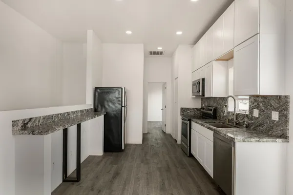 $1,950 | 1933 East Monroe Street, Unit 1, Phoenix, AZ 85034