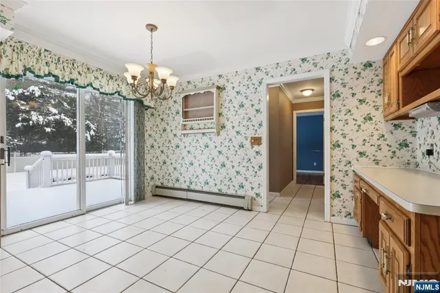 $895,000 | 45 Lake Road, Upper Saddle River, NJ 07458