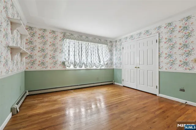 $895,000 | 45 Lake Road, Upper Saddle River, NJ 07458