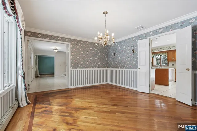 $895,000 | 45 Lake Road, Upper Saddle River, NJ 07458