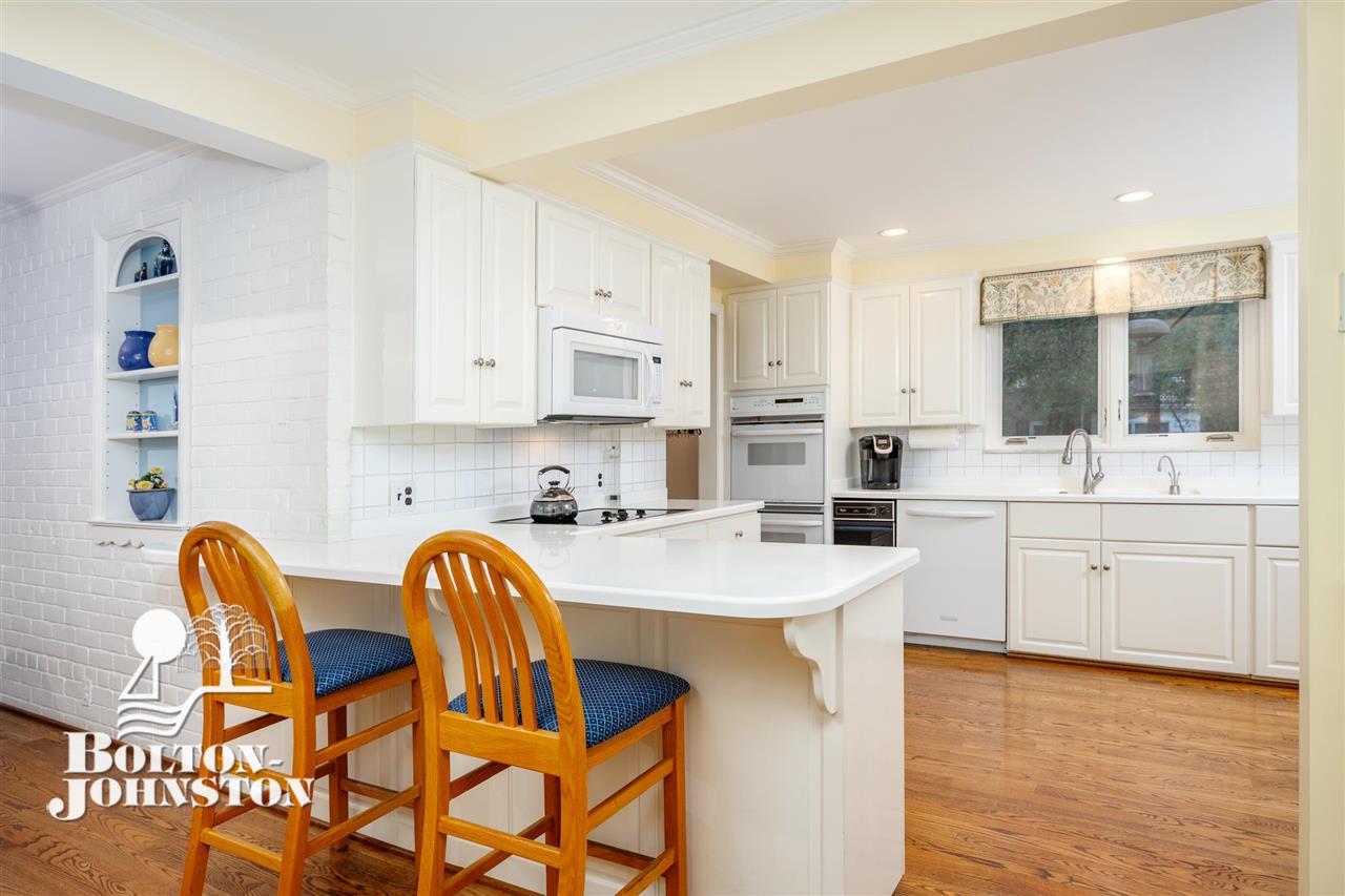 193 Merriweather Road Grosse Pointe, MI 48236 - Photo 18 of 68 Kitchen