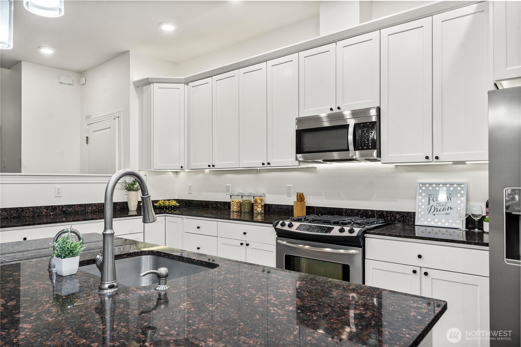 20709 Northeast 79th Street Redmond, WA 98053 - Photo 12 of 38