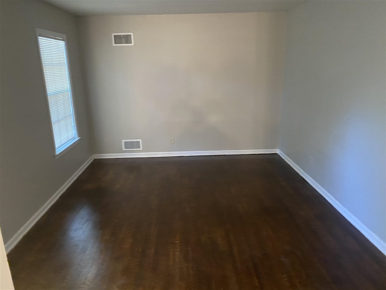 4066 Bishops Bridge Road Memphis, TN 38118 - Photo 8 of 19 a view of room with window