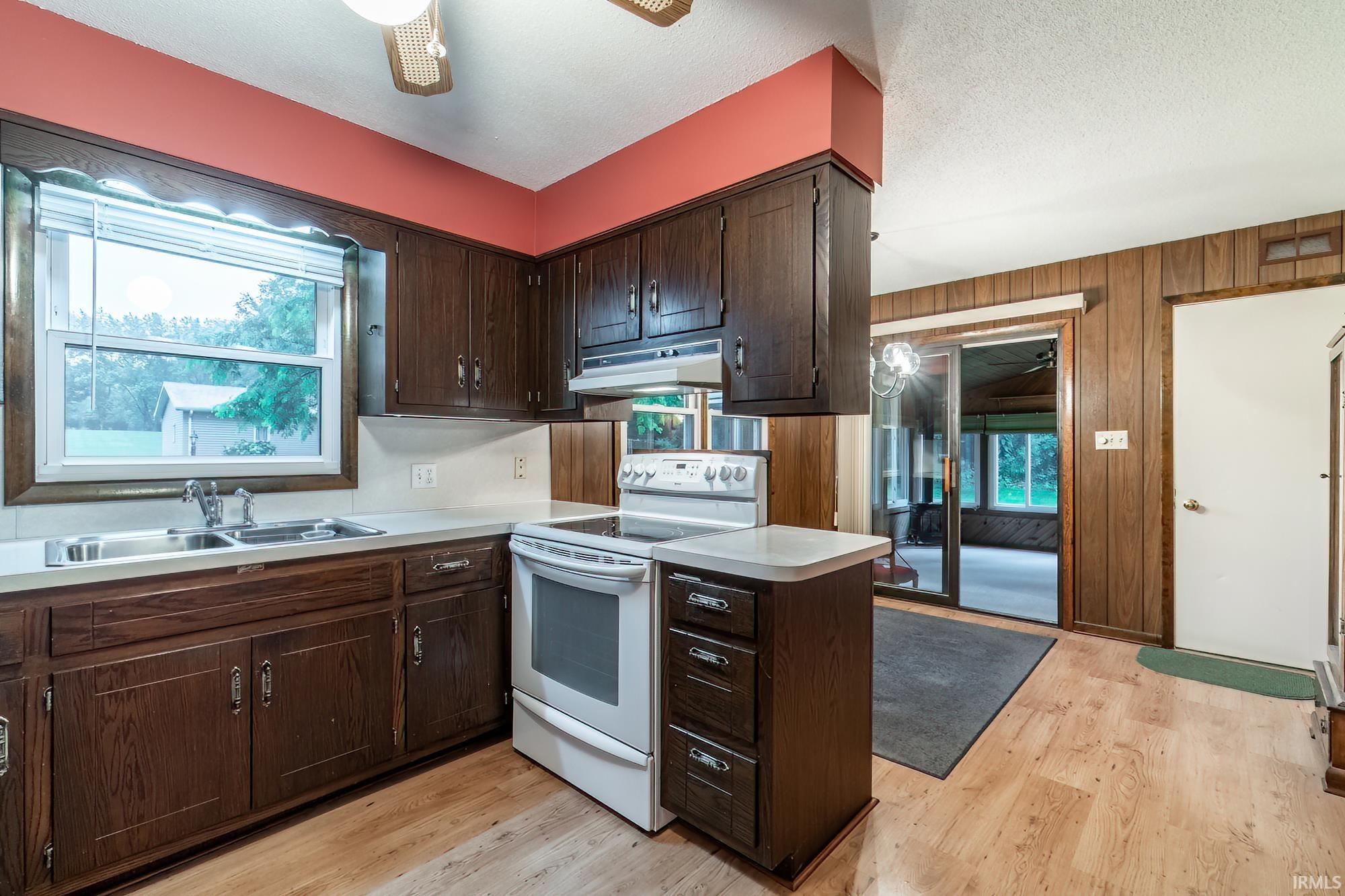 9246 Fritz Road Fort Wayne, IN 46818 - Photo 11 of 36