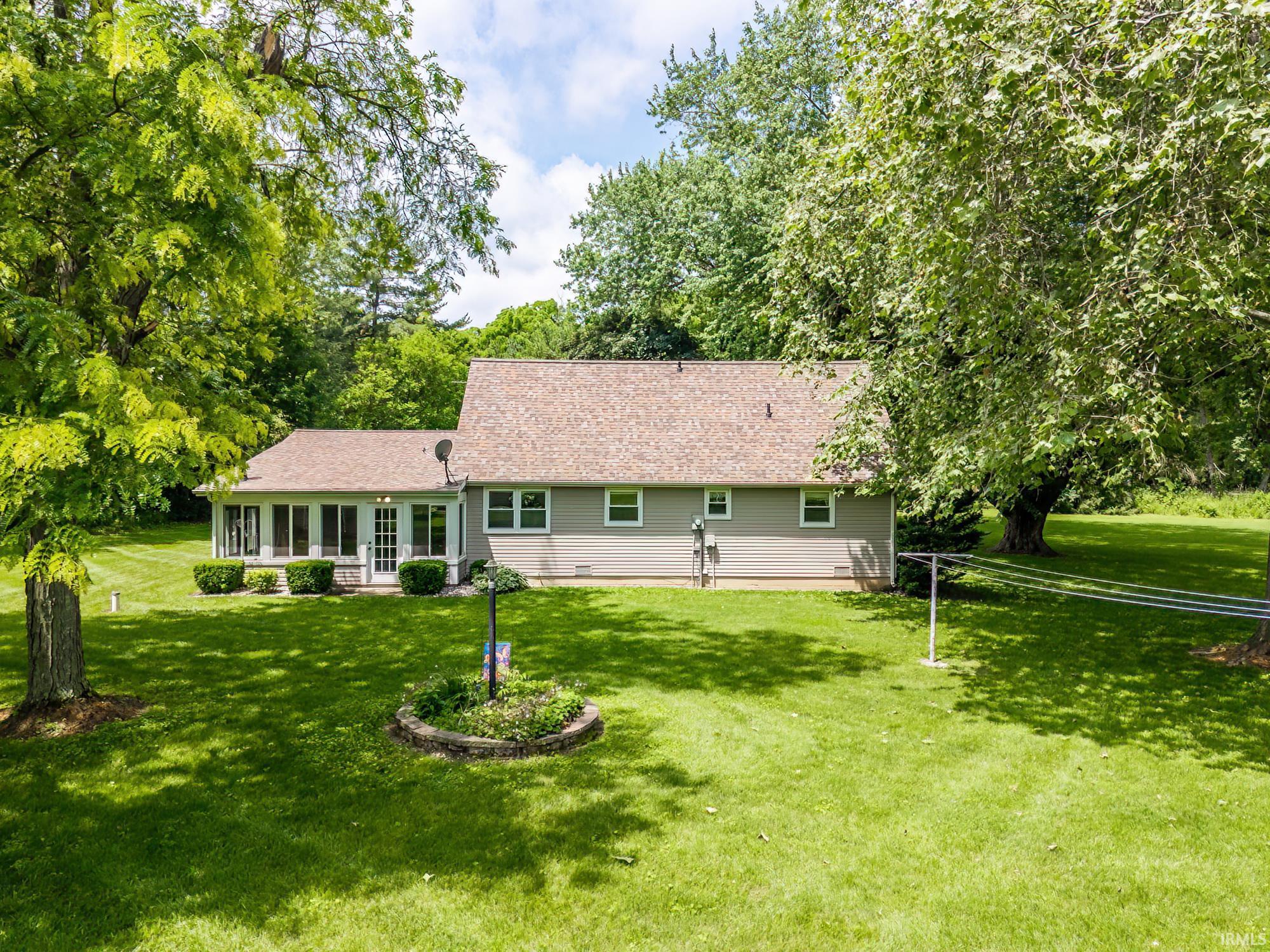 9246 Fritz Road Fort Wayne, IN 46818 - Photo 4 of 36