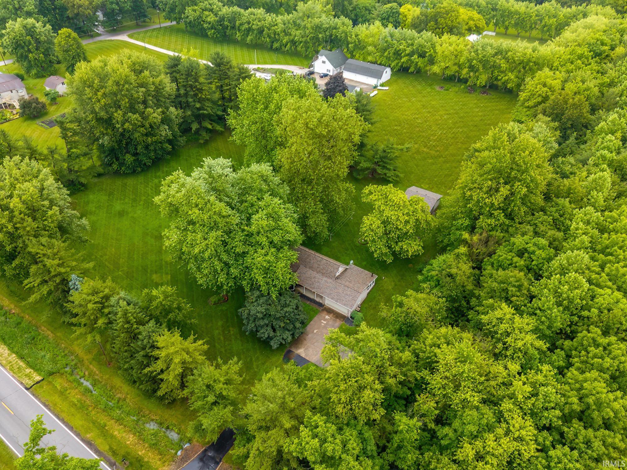 9246 Fritz Road Fort Wayne, IN 46818 - Photo 5 of 36