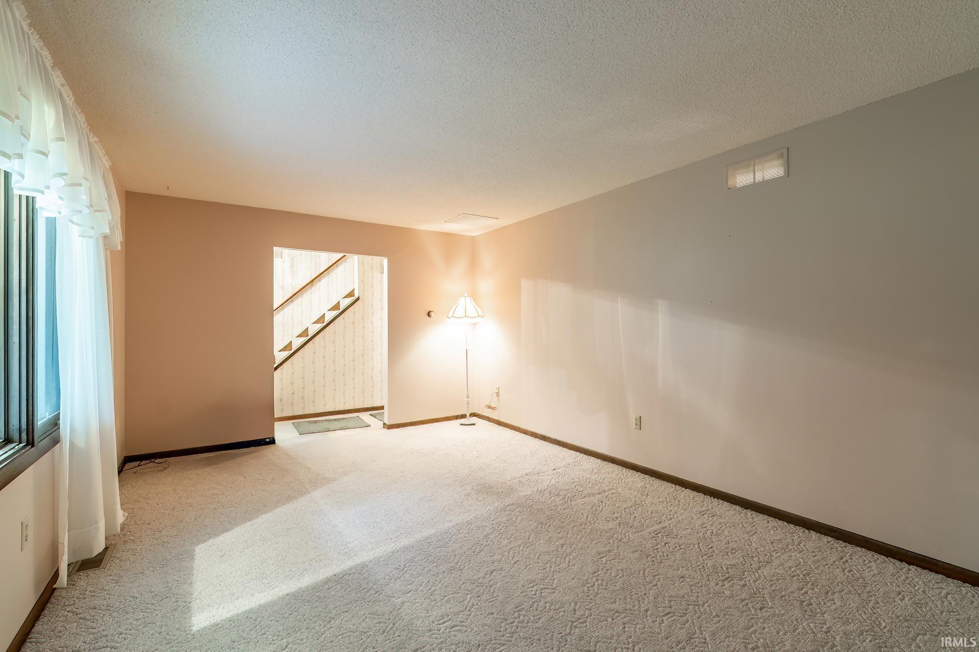 9246 Fritz Road Fort Wayne, IN 46818 - Photo 9 of 36