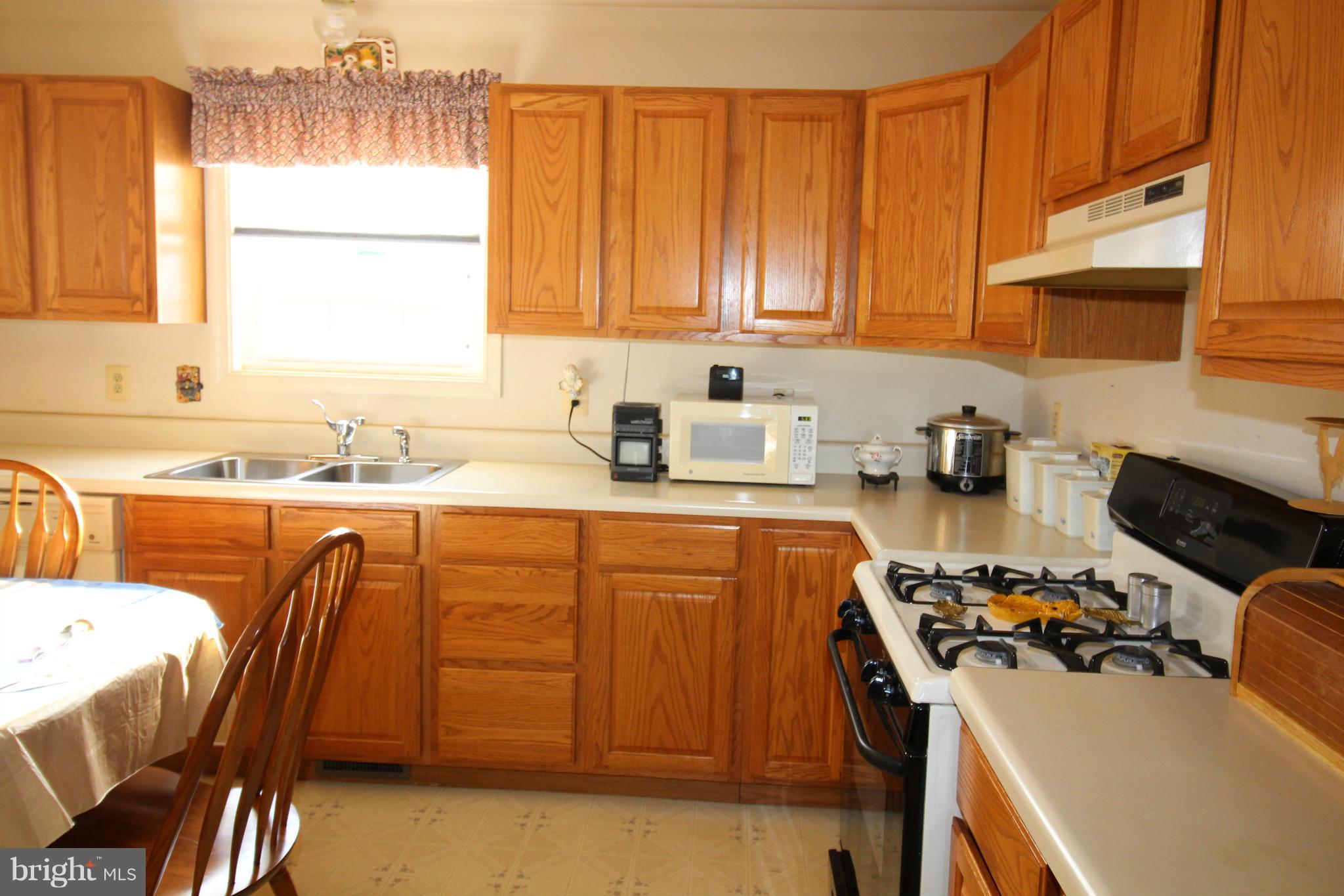 7459 Botha Road Bealeton, VA 22712 - Photo 15 of 30 Kitchen
