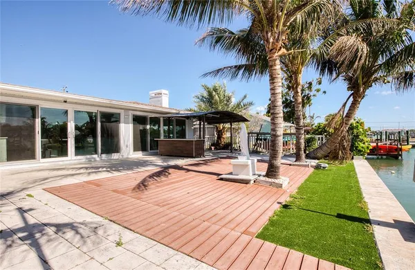 $6,000 | 551 Crystal Drive, Madeira Beach, FL 33708