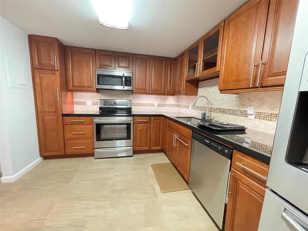 $880,000 | 1800 South Ocean Boulevard, Unit 502, Lauderdale-by-the-Sea, FL 33062