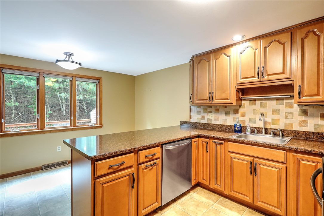 80 Fisher Road, Unit 36 Cumberland, RI 02864 - Photo 11 of 27 Gallery Image 11