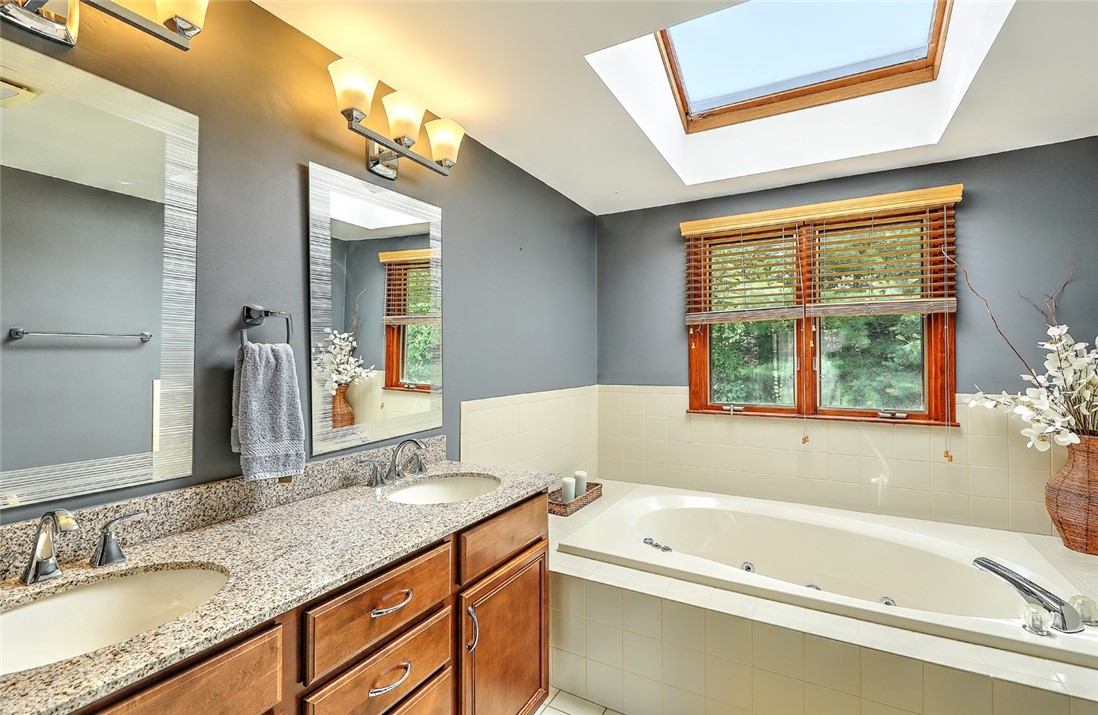 80 Fisher Road, Unit 36 Cumberland, RI 02864 - Photo 17 of 27 Gallery Image 17