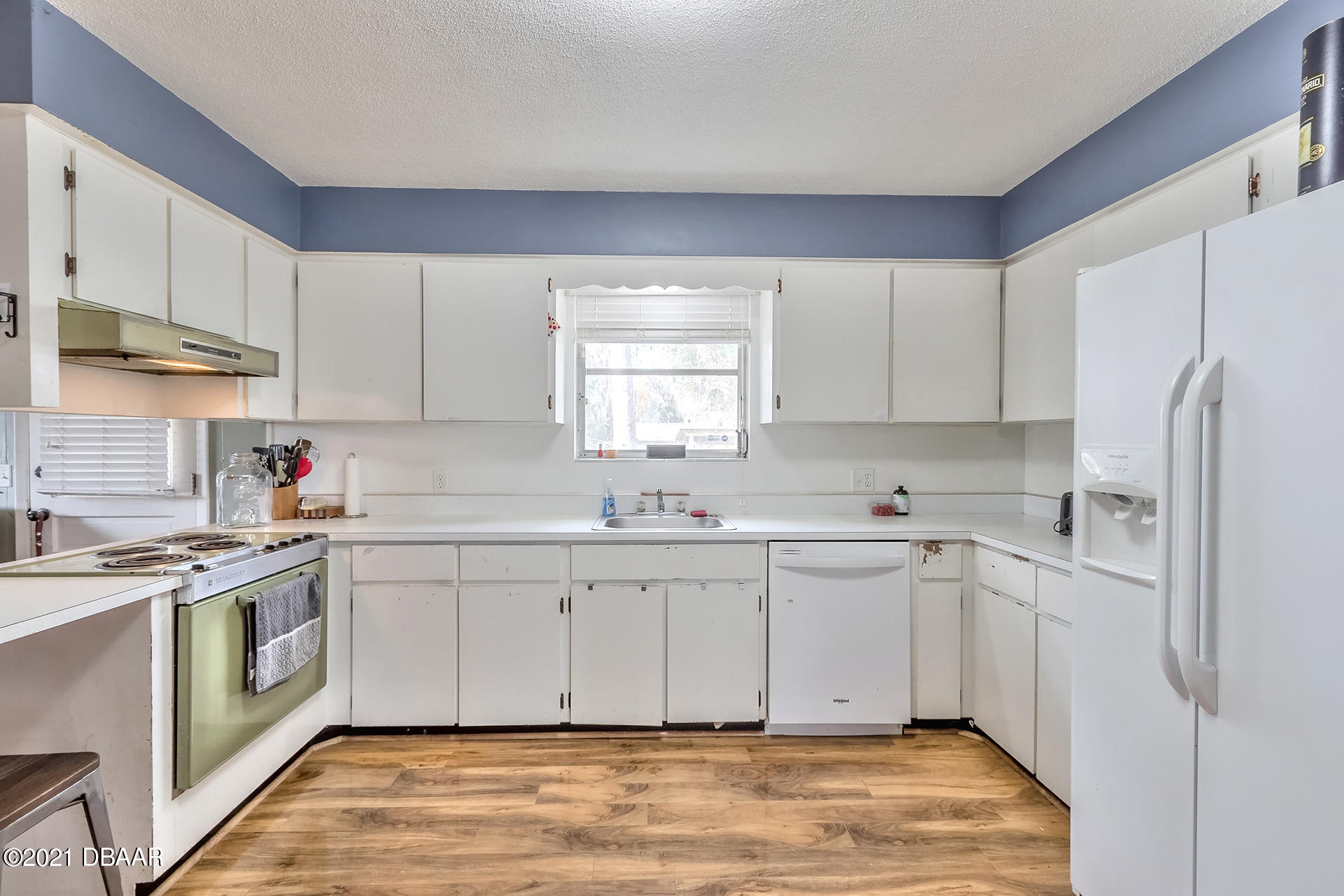 832 Lemon Road South Daytona, FL 32119 - Photo 11 of 37 832-15