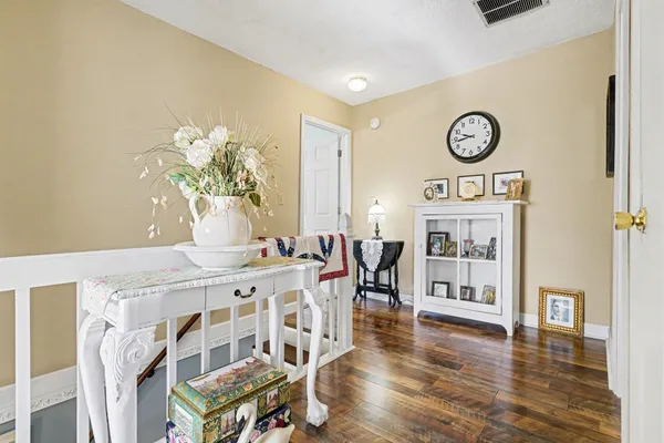 $349,000 | 1056 Parkwood Drive, Nappanee, IN 46550