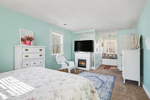 $349,000 | 1056 Parkwood Drive, Nappanee, IN 46550