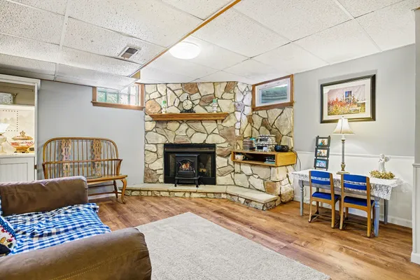 $349,000 | 1056 Parkwood Drive, Nappanee, IN 46550