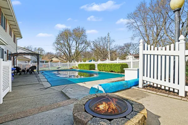 $349,000 | 1056 Parkwood Drive, Nappanee, IN 46550