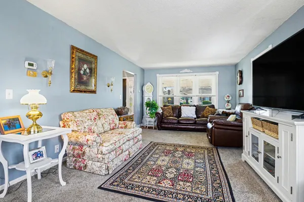 $349,000 | 1056 Parkwood Drive, Nappanee, IN 46550