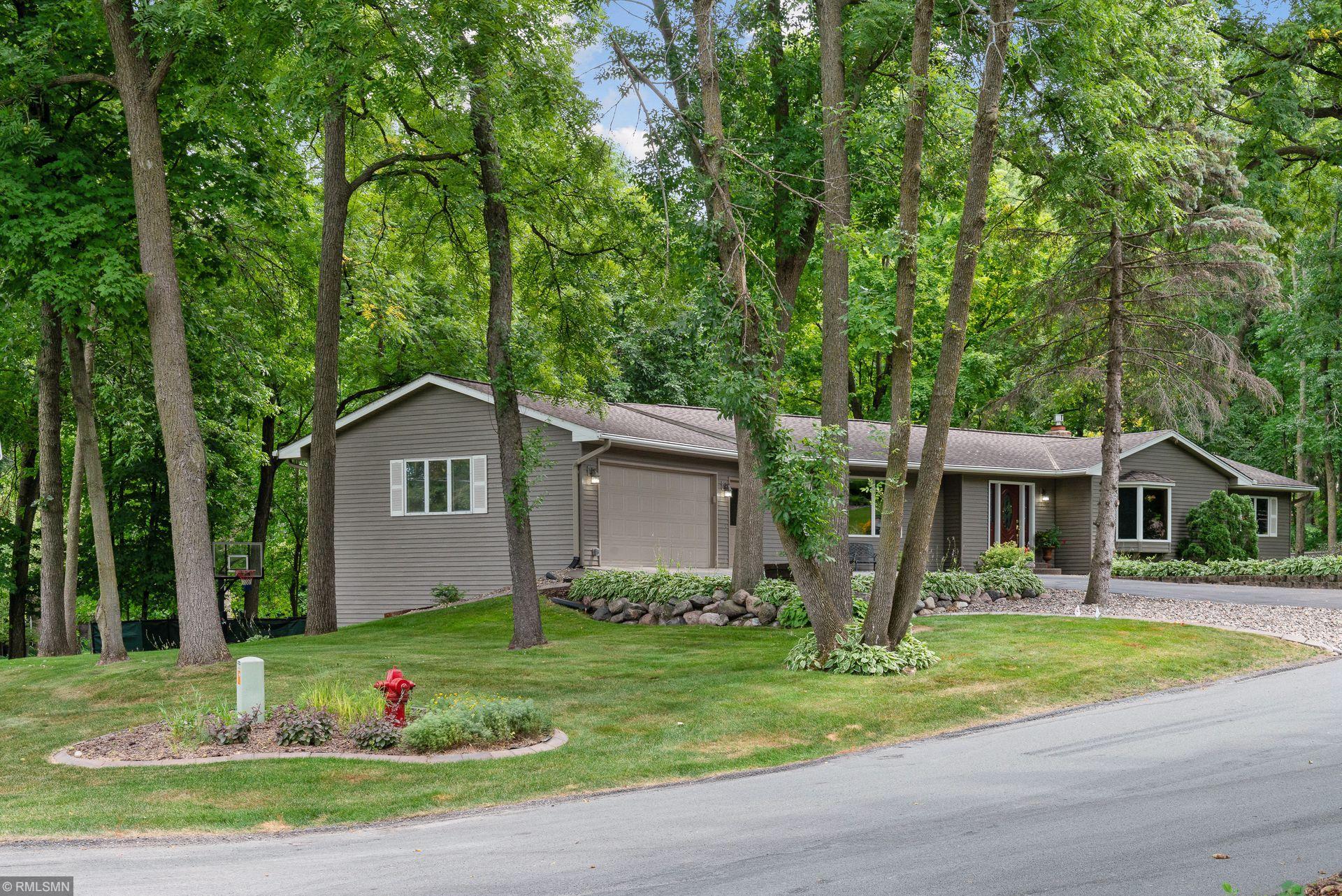 2350 Melody Hill Road Chanhassen, MN 55331 - Photo 2 of 38 Gallery Image 2