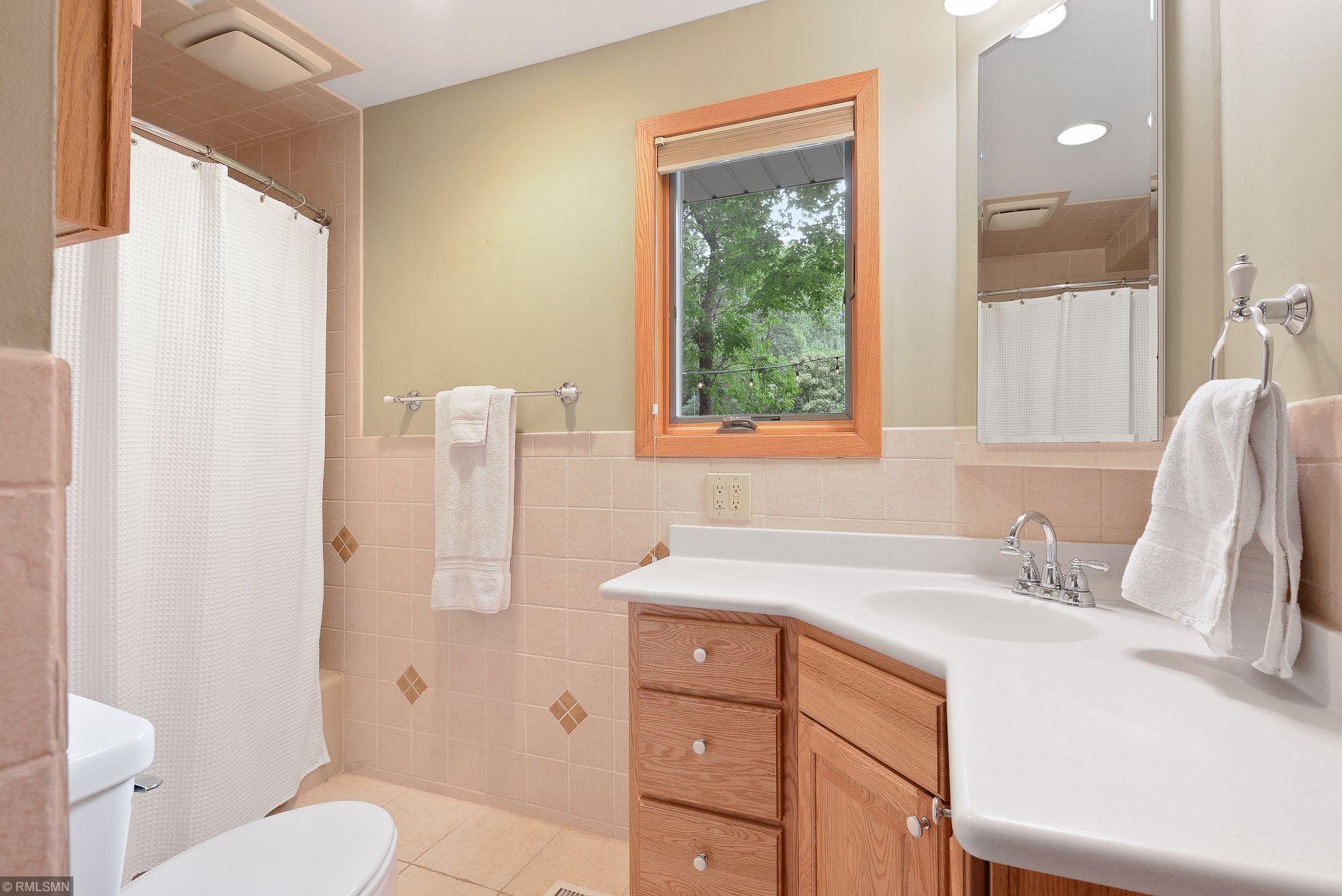 2350 Melody Hill Road Chanhassen, MN 55331 - Photo 23 of 38 Gallery Image 23