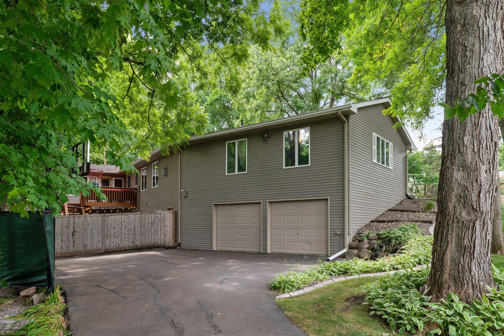 2350 Melody Hill Road Chanhassen, MN 55331 - Photo 28 of 38 Gallery Image 28