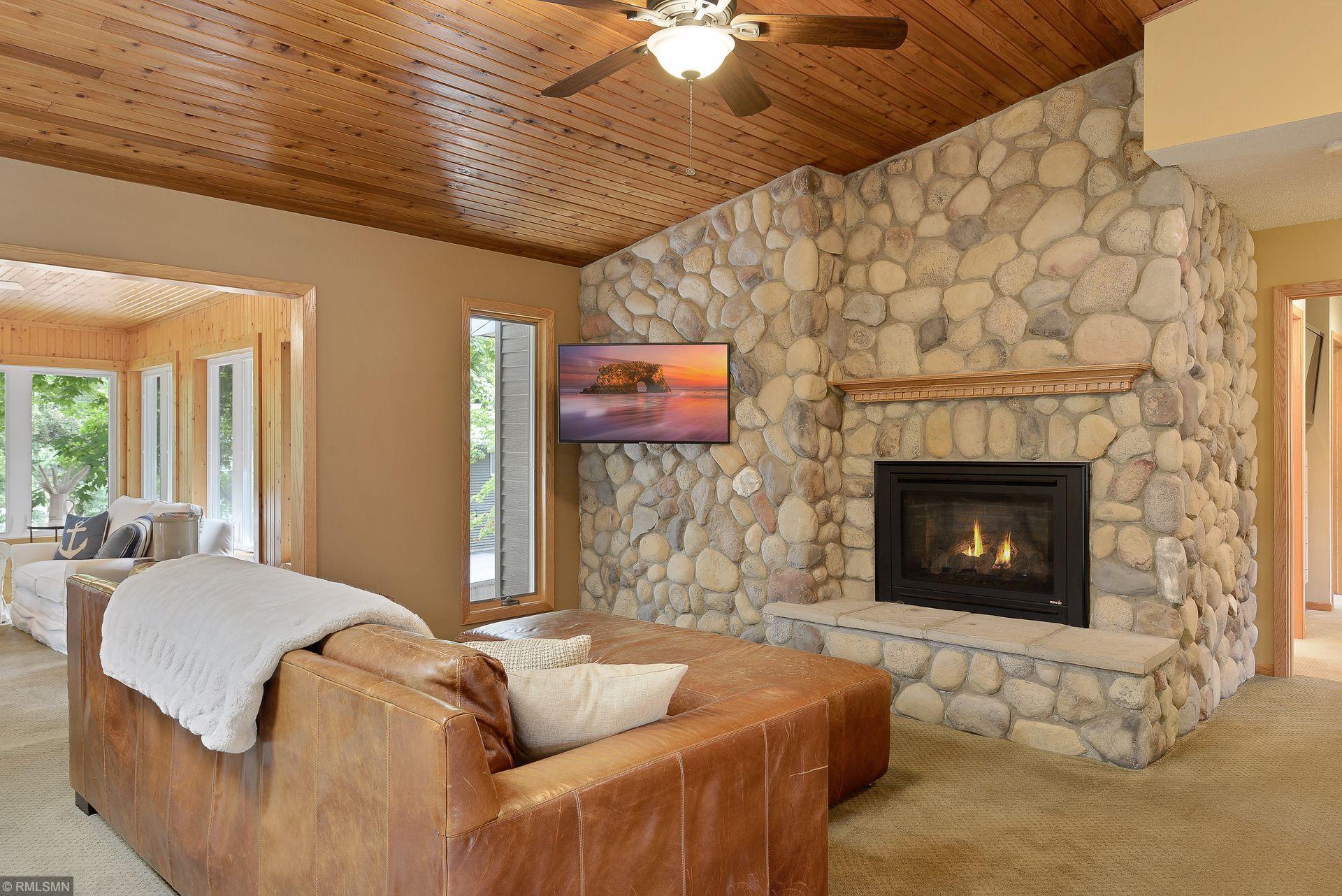 2350 Melody Hill Road Chanhassen, MN 55331 - Photo 6 of 38 Gallery Image 6